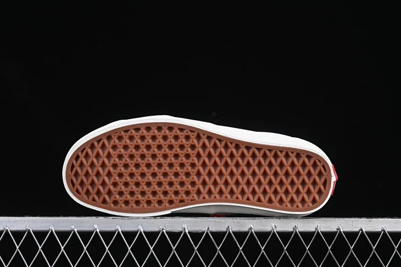 All categories Vans Vans series Vans Hi Vans high-top Vans Clash The Wall Vans fashion high-top casual sneakers VN000CNKBA2